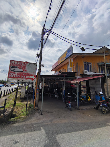 Sin Ban Huat Motor